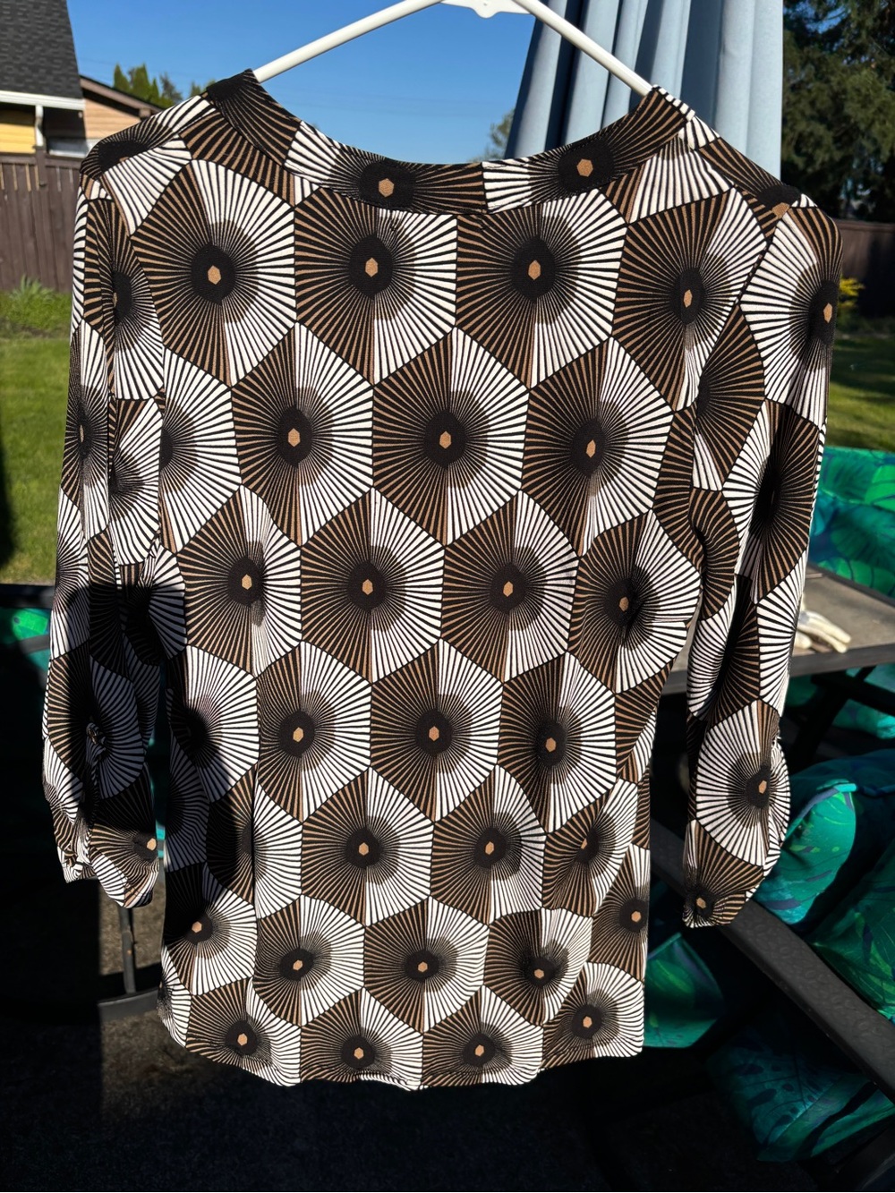 Carolyn Taylor Brown, White & Black Geometric Tunic Blouse - Picture 2 of 8